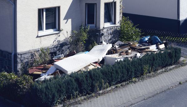 Yard Junk Removal in Rockville